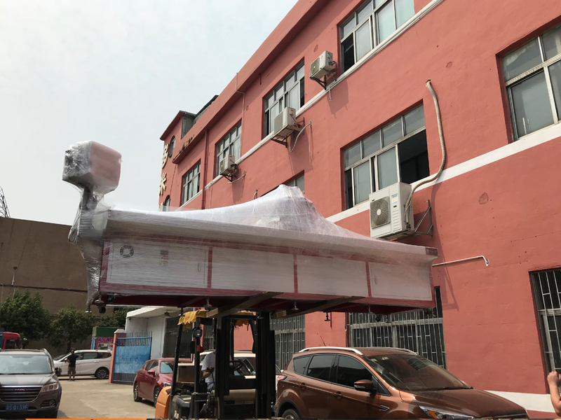 家具方管熱熔機床，專車發往山海